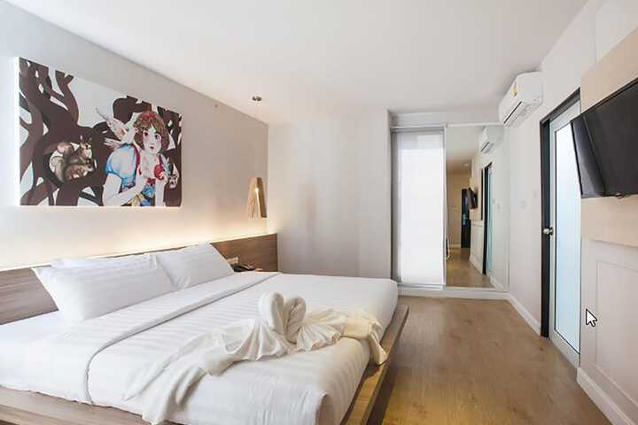 Room 16 of 59