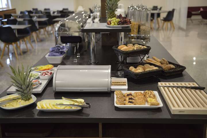 Breakfast/Coffee Service 23 of 43