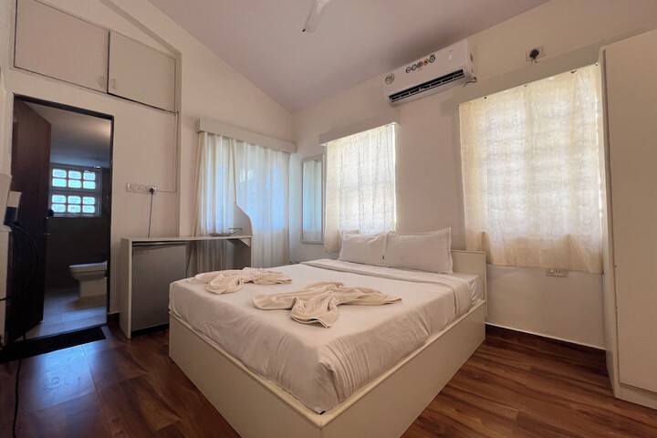 Room 4 of 53