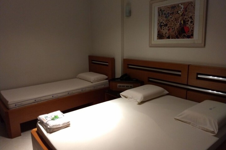 Room 14 of 43