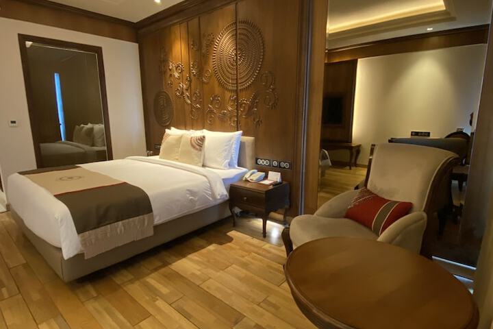 Room 19 of 71