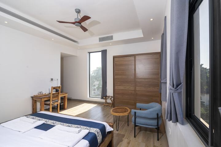 Room 10 of 46