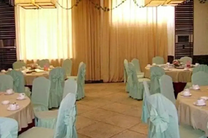 Dining 9 of 9