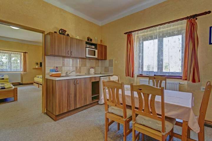 Room 8 of 41