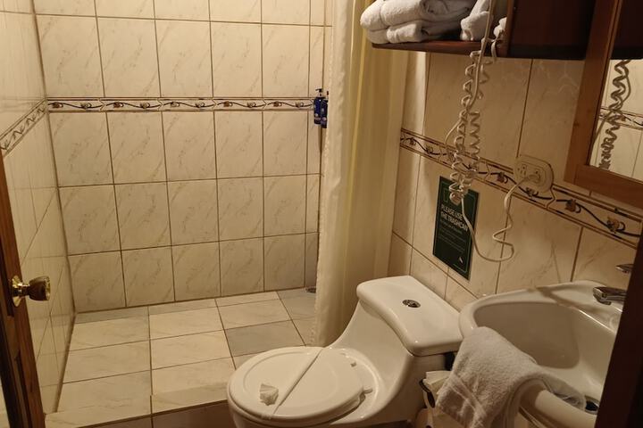 Room 214 of 334