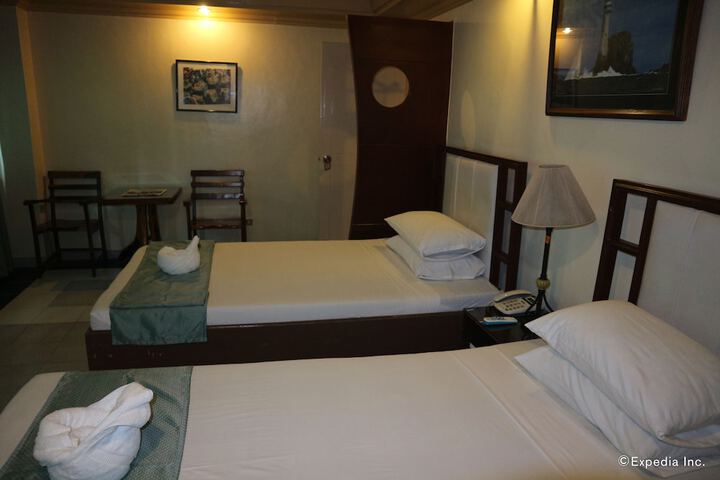 Room 12 of 36