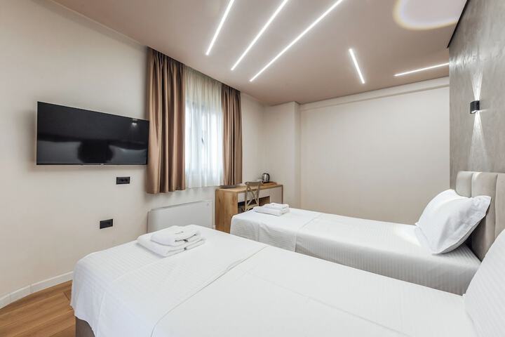 Room 20 of 42
