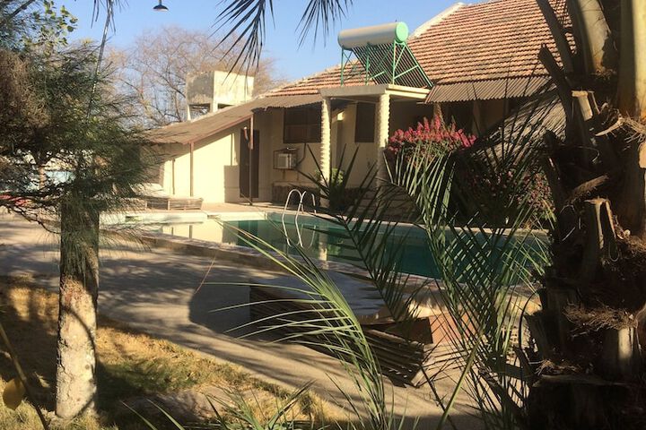 Hotel Exterior 54 of 65