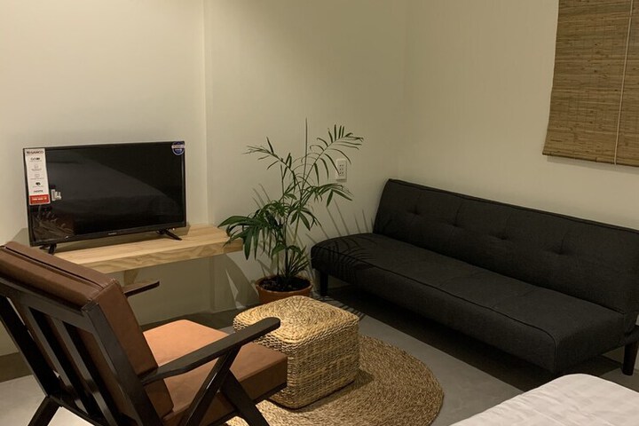 Room 16 of 42