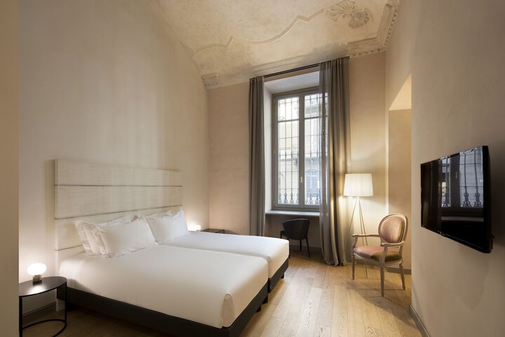 Room 28 of 82
