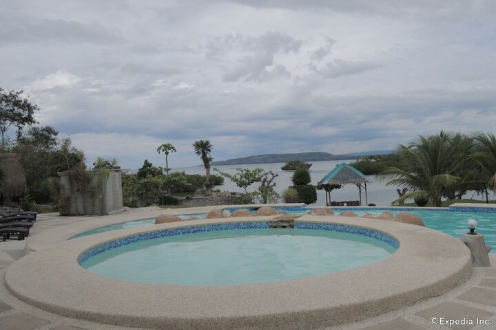 Pool 43 of 70
