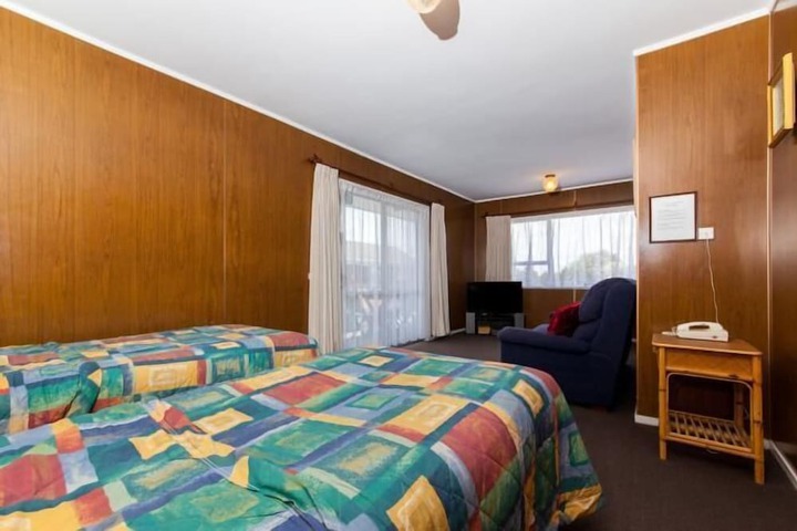 Room 19 of 28
