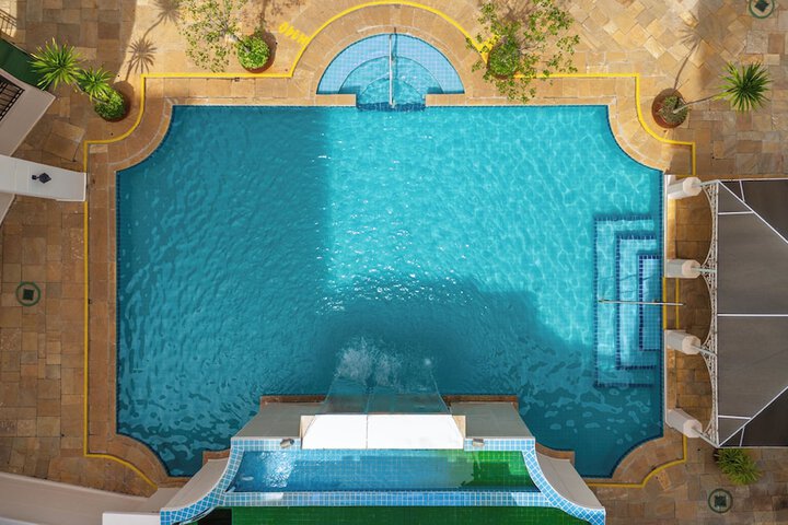 Pool Hotel