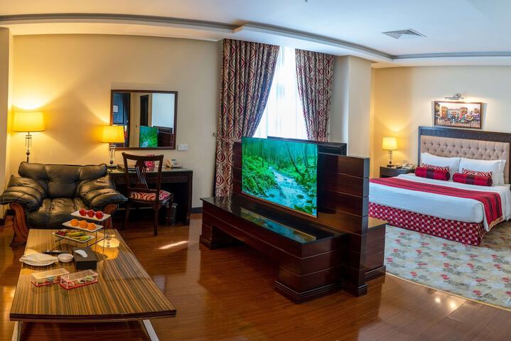 Room 17 of 64