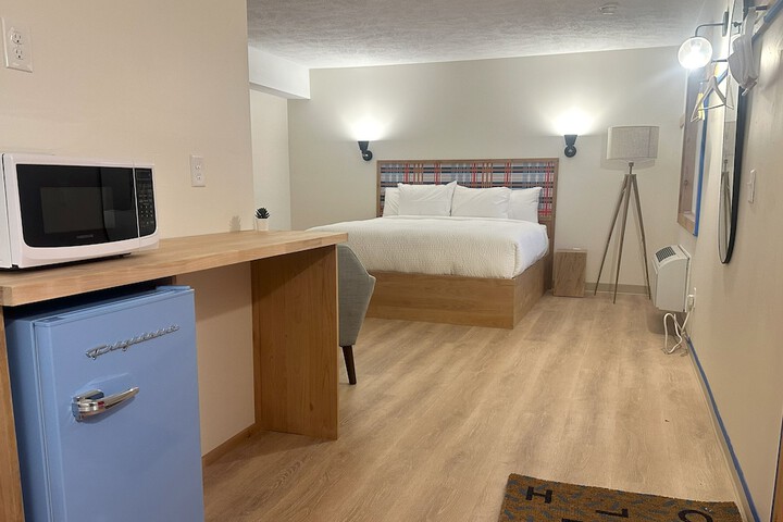 Room 25 of 103
