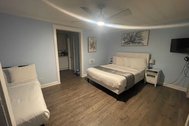 Room 30 of 68