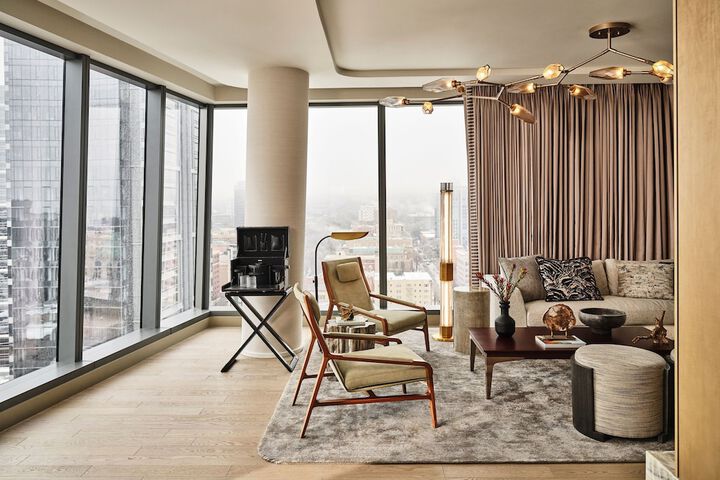 Room 40 of 142