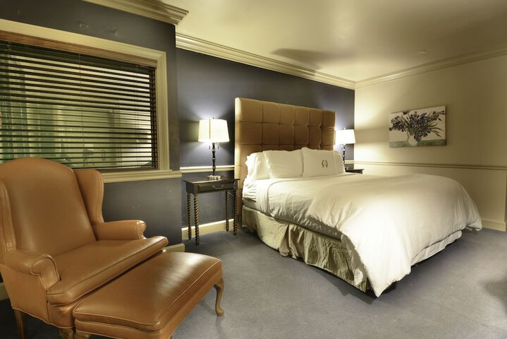 Room 16 of 48