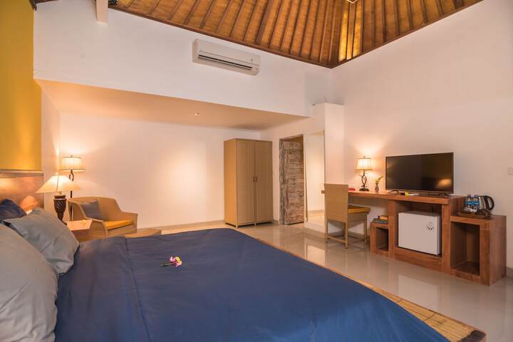 Room 4 of 108