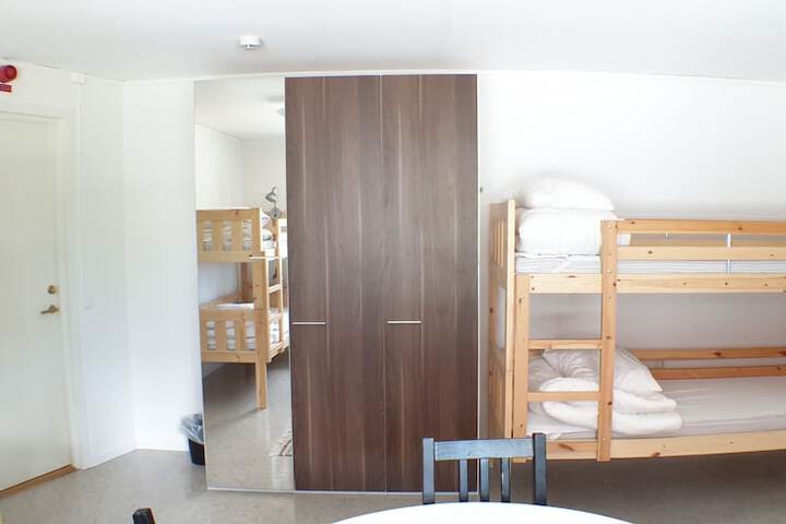 Room 5 of 68