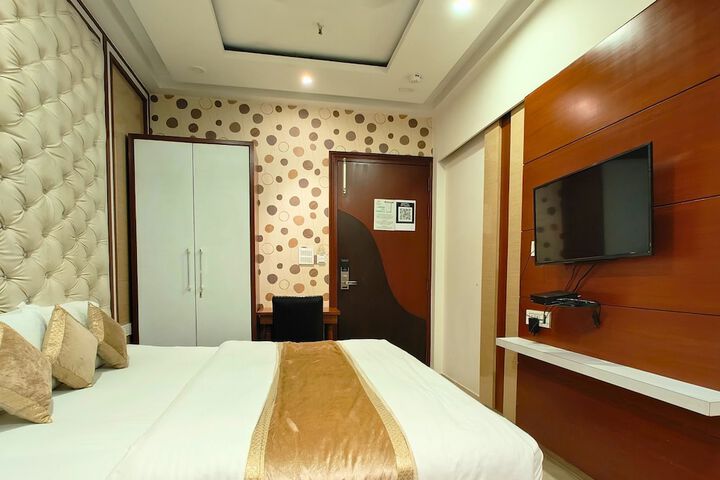 Room 17 of 115