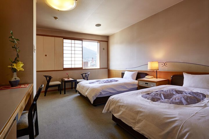Room 25 of 92