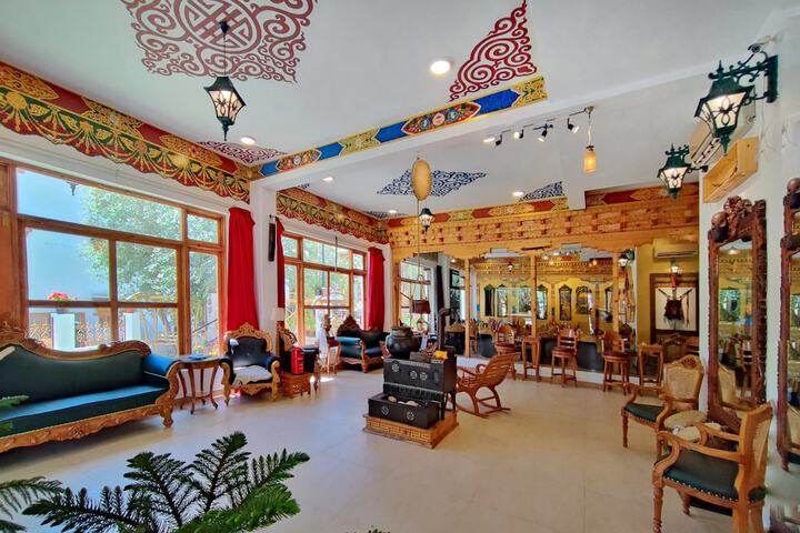 Hotel Interior 6 of 38