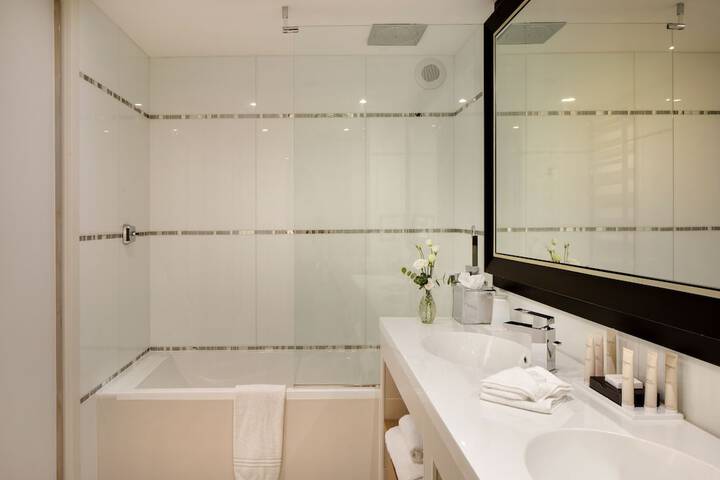 Bath Interior