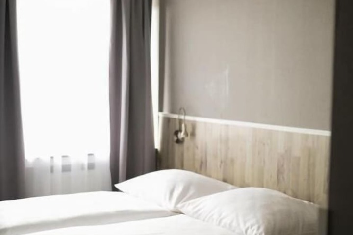 Room 3 of 25