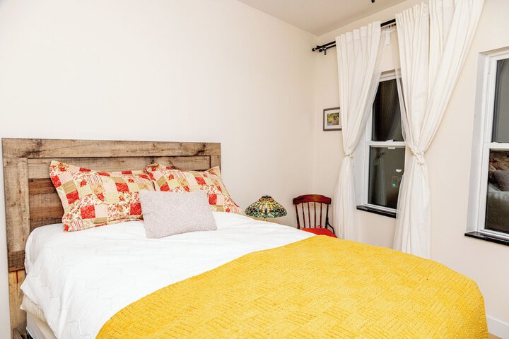 Room 6 of 37
