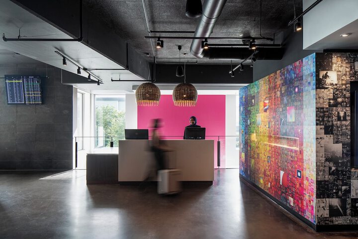 Entrance & Lobby