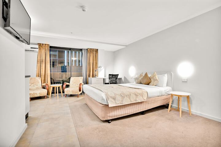 Room 18 of 34