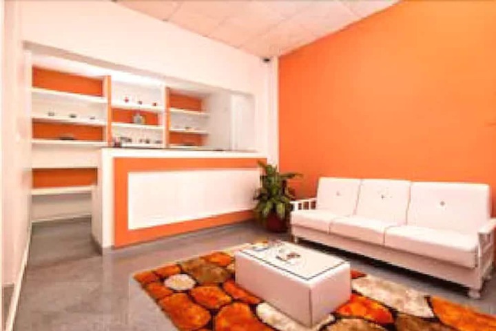 Entrance & Lobby