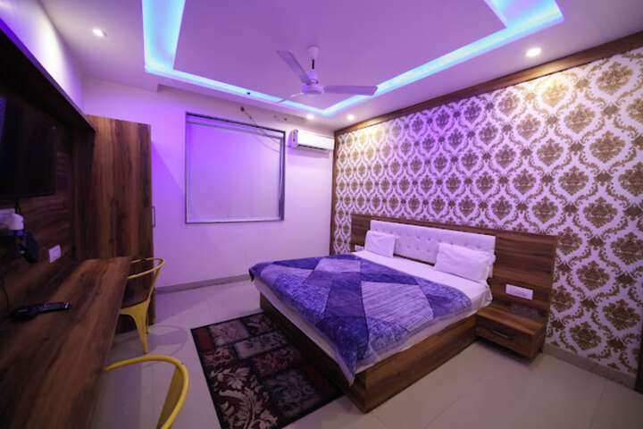 Room 5 of 25