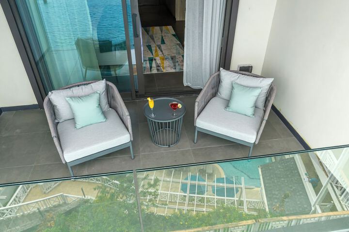 Terrace/Patio 24 of 60