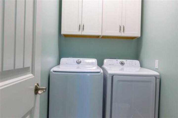 Laundry 18 of 51