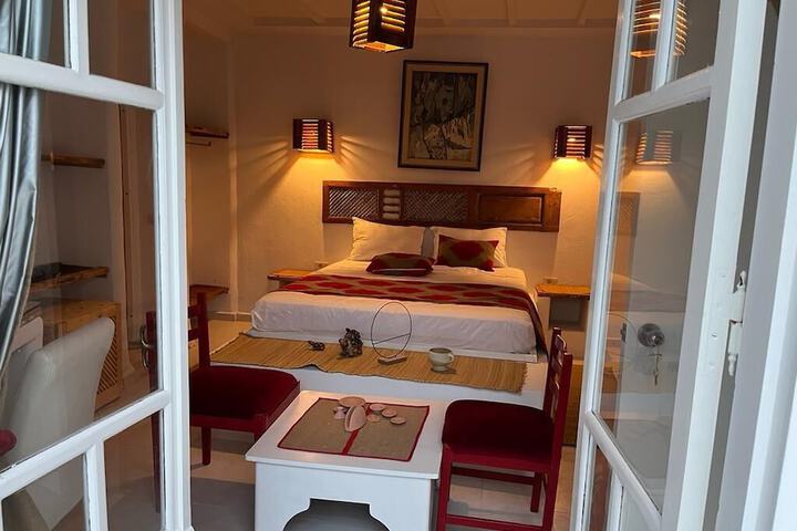 Room 35 of 96