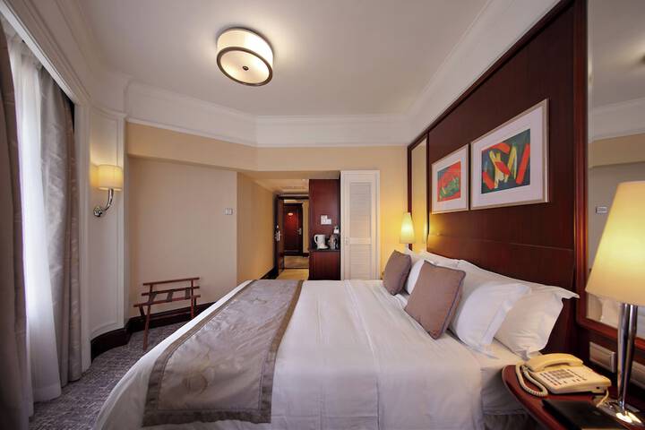 Room 10 of 75