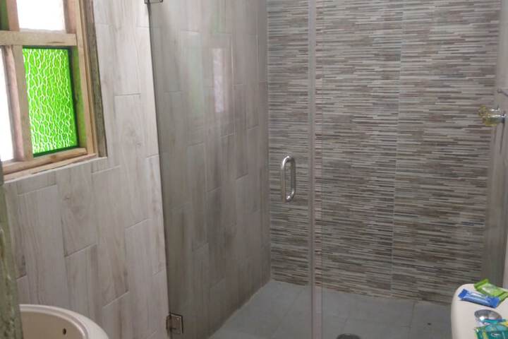 Room 32 of 48