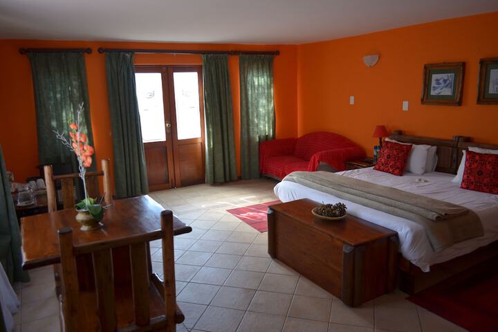 Room 8 of 80
