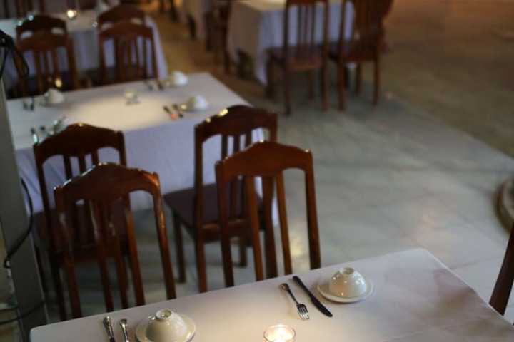 Dining 67 of 78