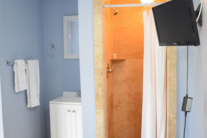 Room 42 of 74
