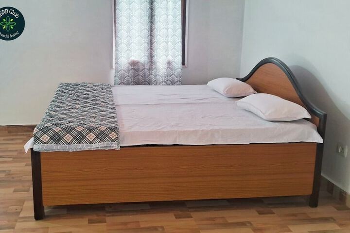 Room 8 of 24