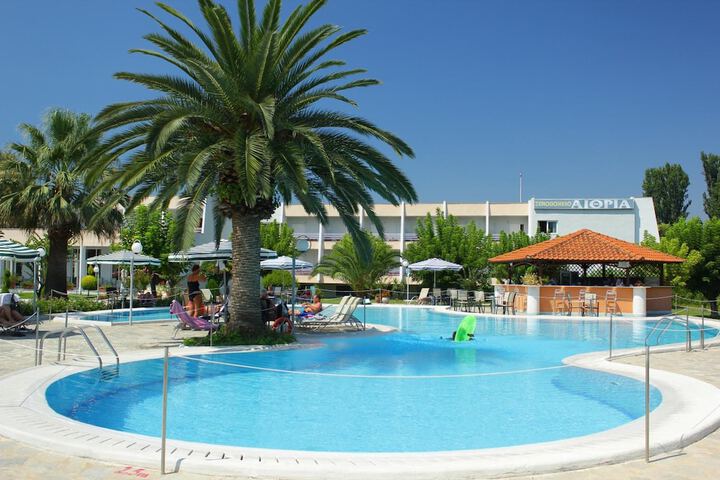 Pool 35 of 65
