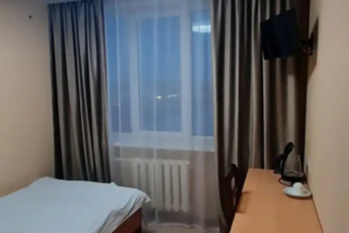 Room 4 of 6