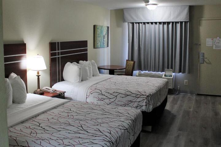 Comfort 2 Queen Beds (6 of 7)