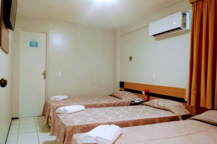 Room 9 of 37