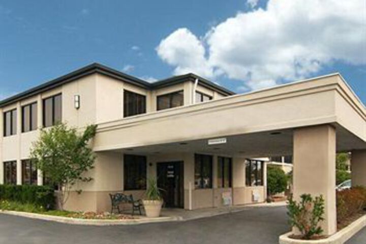Exterior of Rodeway Inn