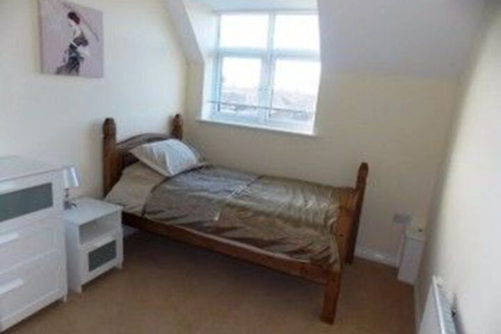 Room 4 of 6