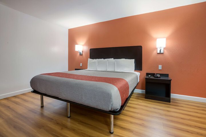 Room 18 of 45